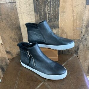 Rebecca Minkoff Women's Shelly Sneaker Boot Size 7.5 Black Leather Zip Faux Fur